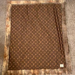 Louis print baby blanket
